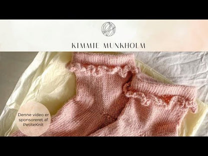 Ruffle Socks [EN] [Wzór w formie papierowej]