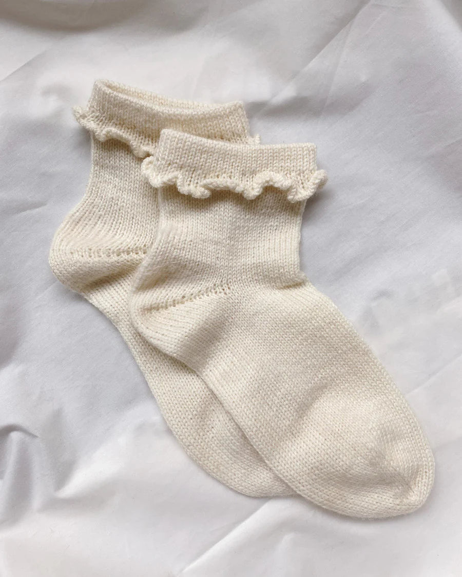 Ruffle Socks [EN] [Wzór w formie papierowej]