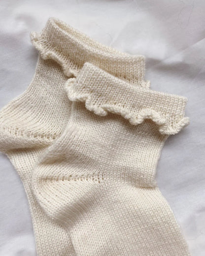Ruffle Socks [EN] [Wzór w formie papierowej]