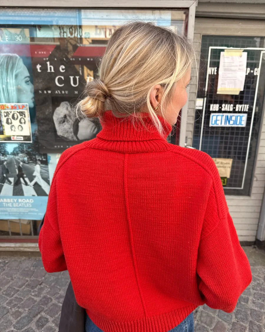Scarlet Sweater [EN + PL] [Wzór w formie papierowej]