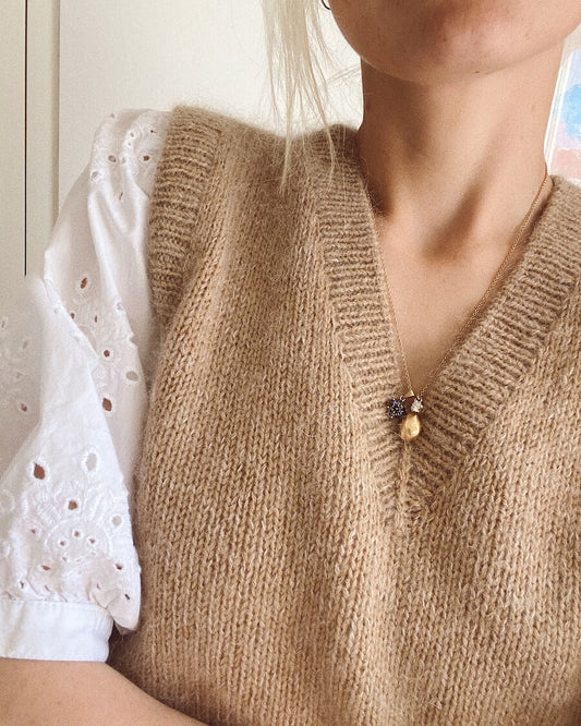 Stockholm Slipover V-neck [EN] [Wzór w formie papierowej]
